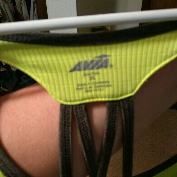 Work out tank - Picture 2 of 3